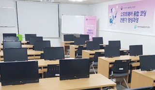 4층 컴퓨터실